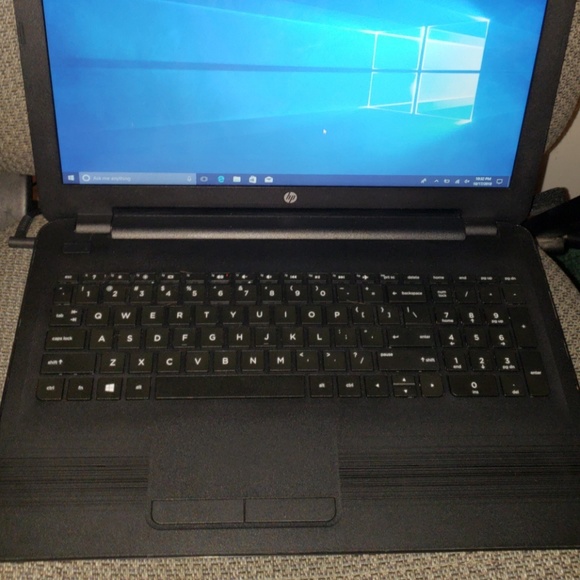 HP Laptop - Picture 2 of 4
